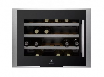 Винный шкаф Electrolux ERW0670A